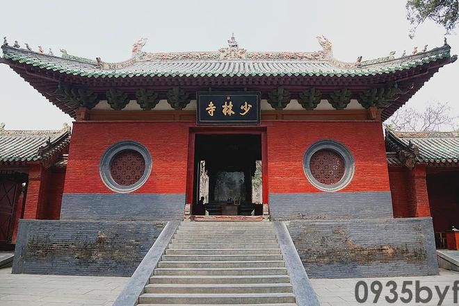 少林寺一年光香火钱就上亿钱去哪了？释永信：我每月就700(图3)