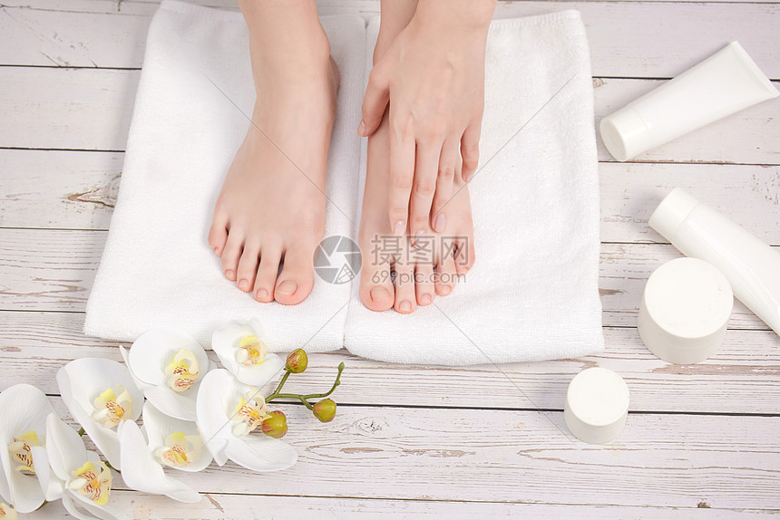 夏季足部清爽护理(图1) 夏季足部清爽护理